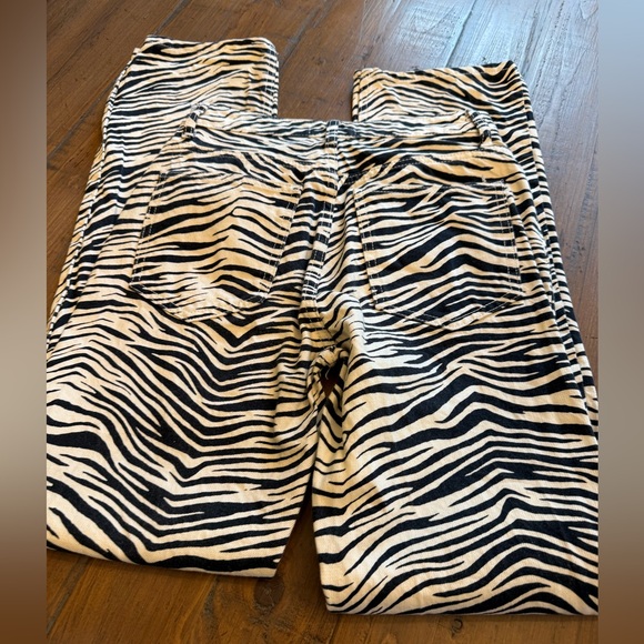 Zara Zebra Print Denim Black and White Pants. Excellent condition. Size 4. - Picture 2 of 5